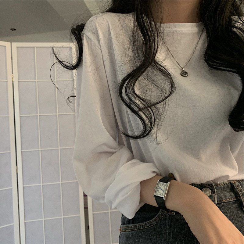Women's Long Sleeve Shirt with Casual Cut and Timeless Design
