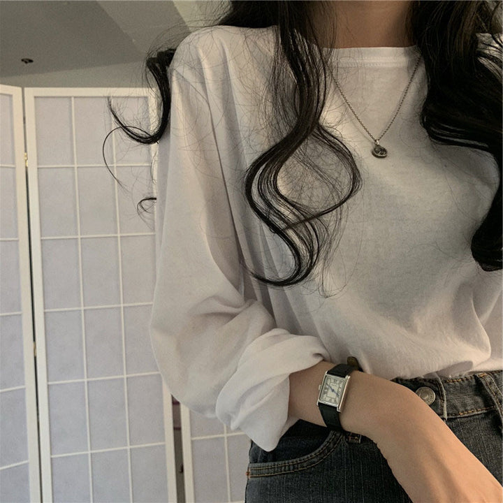 Women's Long Sleeve Shirt with Casual Cut and Timeless Design