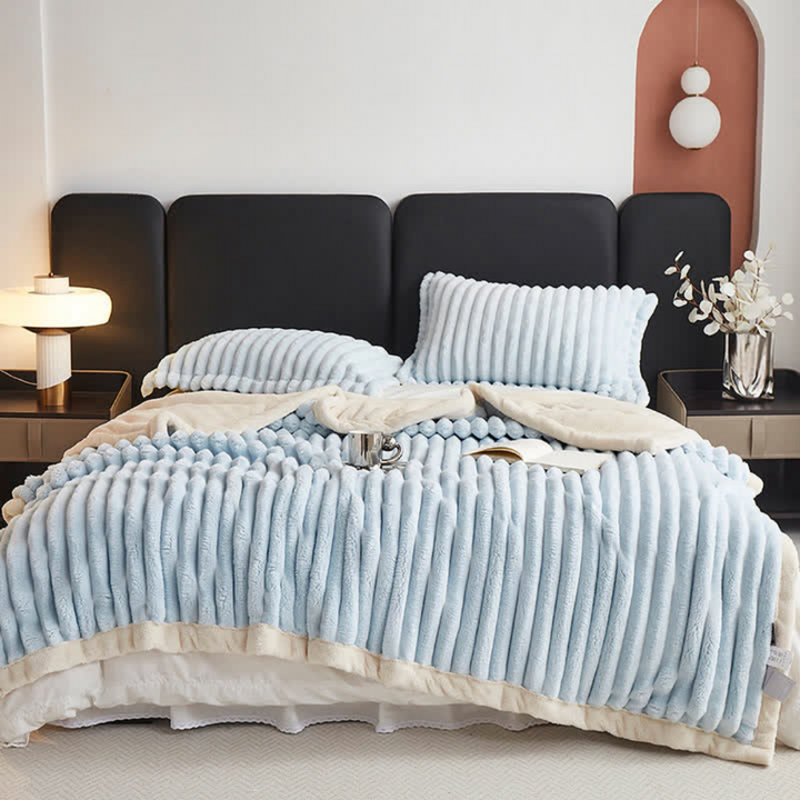 Lisslune | Snuggly Synthetic Fur Fleece Blanket
