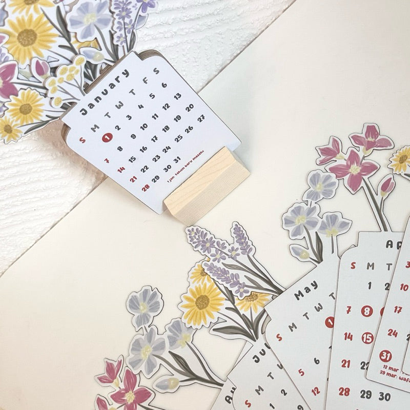 Lisslune | 2024 Blooming Flowers Desk Calendar