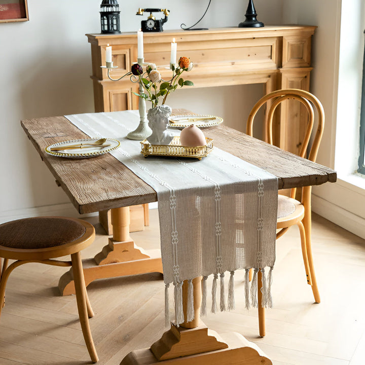 Lisslune | Tassel Whisper Table Runner