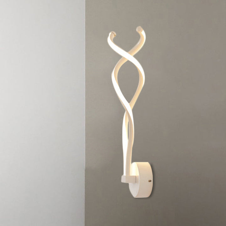 Lisslune | Minimalistic Twisted Wall Lighting Metal Living Room LED Wall Lamp in Black/White