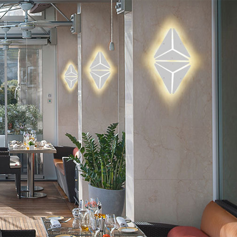 Lisslune | Simple Style Triangle Metal Wall Sconce Light Gold/Black/White LED Wall Light Fixture in Warm/White Light for Corridor