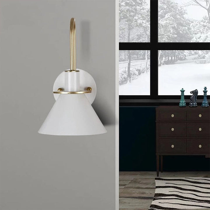 Skørter | Black/White/Green Cone Wall Lamp Macaron 1-Light Metal Wall Light with Curved Arm for Bedroom, Warm/White Light