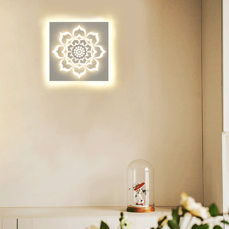Skørter | Modern Style Square Wall Light with Plants Metal Wall Lamp in White for the Bathroom