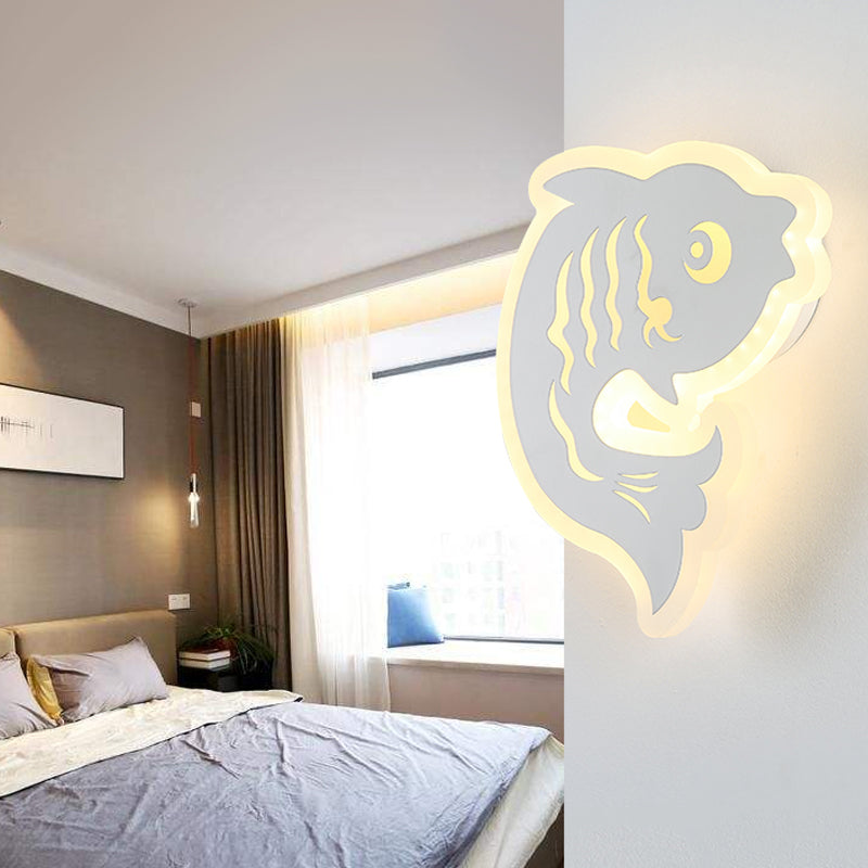 Skørter | Acrylic Animal Wall Light Modern Style LED Wall Lamp in White Finish for Hallway