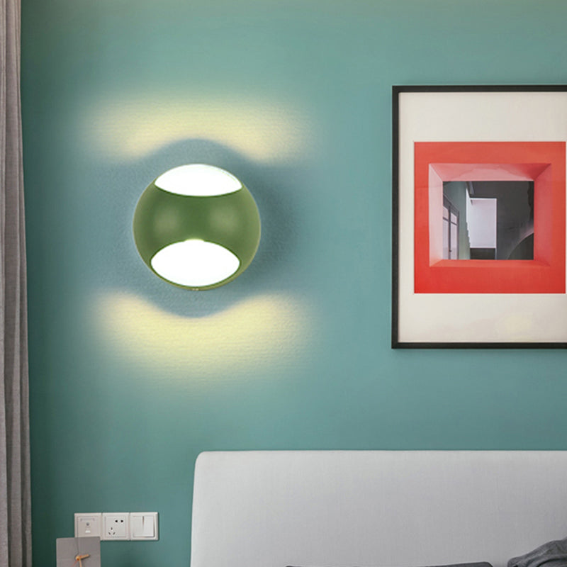 Skørter | Simple Style Half-Globe Wall Lamp Plastic Single-Head Wall Light for Study
