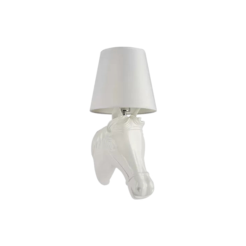 Skørter | 1 Head Horse Head Wall Lamp with Bucket Shade Rustic Resin Wall Lamp in White for Nightstand