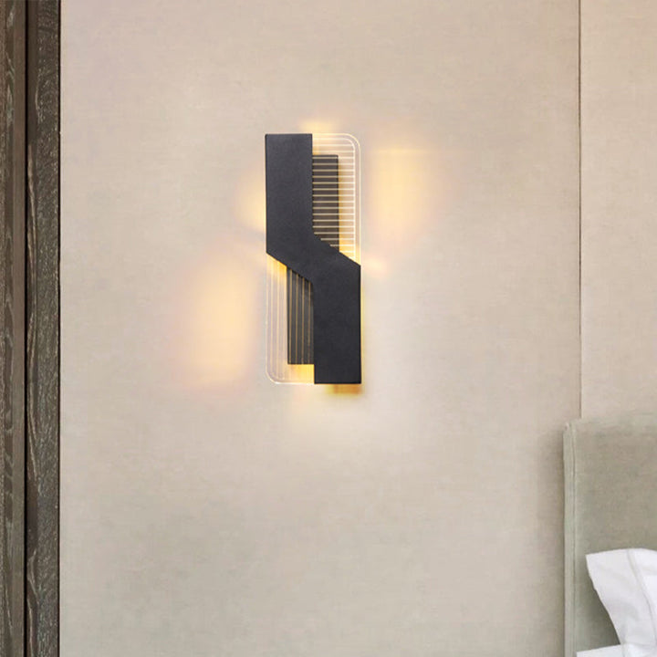 Lisslune | Black/White Wall-Mounted Light Sculpture Nordic LED Metal Wall Light in Warm/White Light for Nightstand