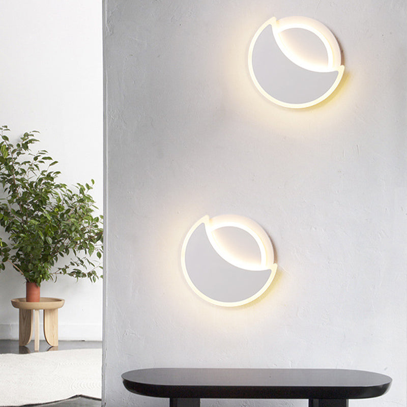 Lisslune | Acrylic Moon Eclipse Flush Wall Lamp Nordic Black/White LED Wall Mount Light in Warm/White Light for Bedroom