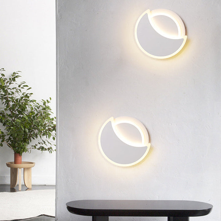 Lisslune | Acrylic Moon Eclipse Flush Wall Lamp Nordic Black/White LED Wall Mount Light in Warm/White Light for Bedroom