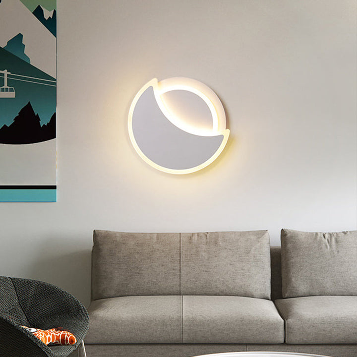 Lisslune | Acrylic Moon Eclipse Flush Wall Lamp Nordic Black/White LED Wall Mount Light in Warm/White Light for Bedroom