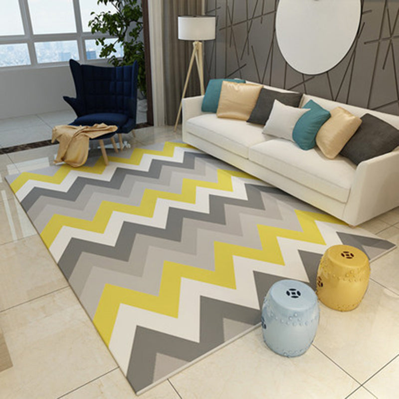 Lisslune | Casual Novelty Rug in Gray Stripes Chevron Pattern Rug Polyester Washable Rug for Home Decor