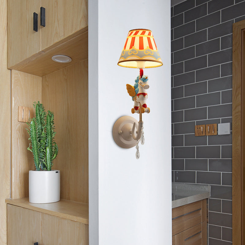 Skørter | Cartoon Cone Wall Lamp Fixture with Unicorn Decoration 1 Head Resin Wall Light in Yellow and Blue/Yellow and Pink/Yellow and Red/Yellow and White for Girls' Bedroom