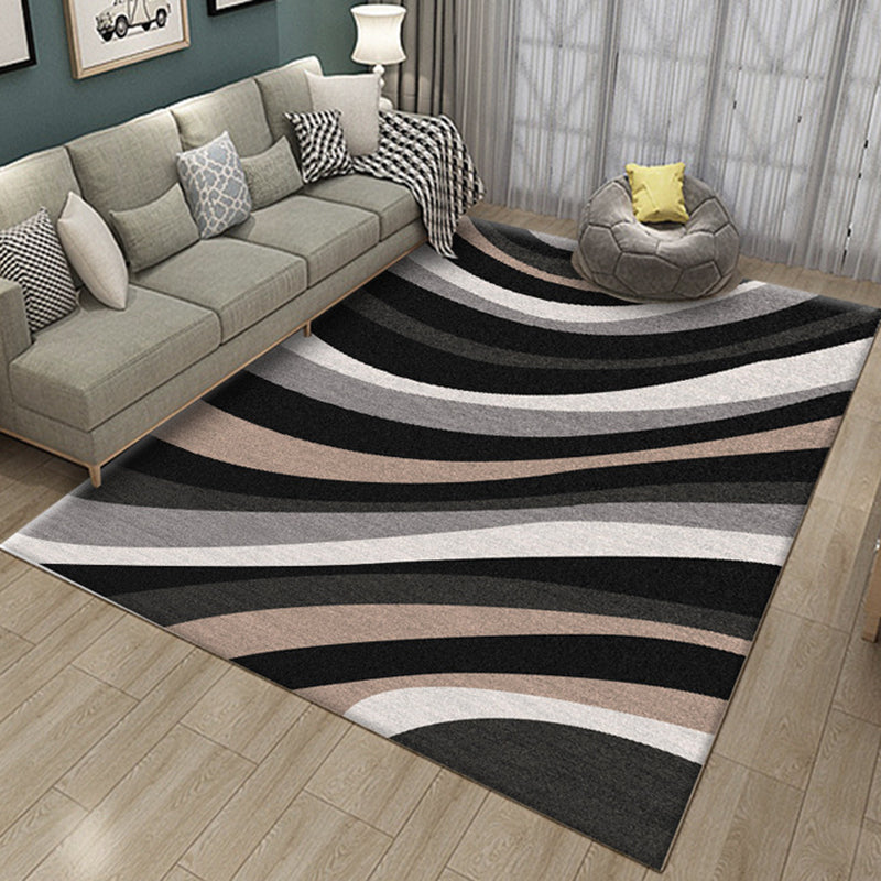 Lisslune | Novelty Stripe Curve Pattern Rug in Black and Gray Polyester Rug Washable Rug for the Living Room