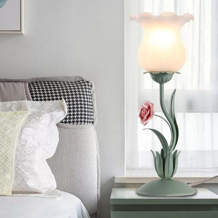 Lisslune | Florvia – Have-inspired table lamp made of frosted glass