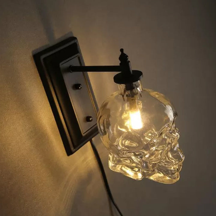 Skørter | Clear Glass Skull Wall Lamp Decorative 1-Light Black Wall Mount Socket