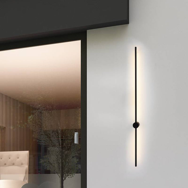 Skørter | Black Slim Rod Wall Light Minimalist 23.5"/31.5"/47" High LED Metal Wall-Mounted Lamp for Bedroom
