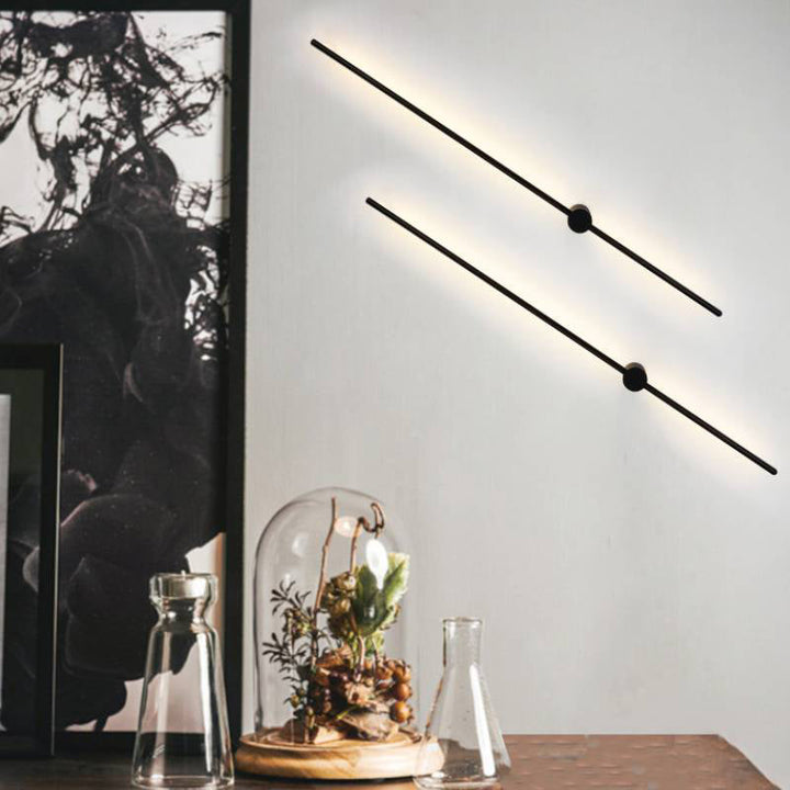 Skørter | Black Slim Rod Wall Light Minimalist 23.5"/31.5"/47" High LED Metal Wall-Mounted Lamp for Bedroom