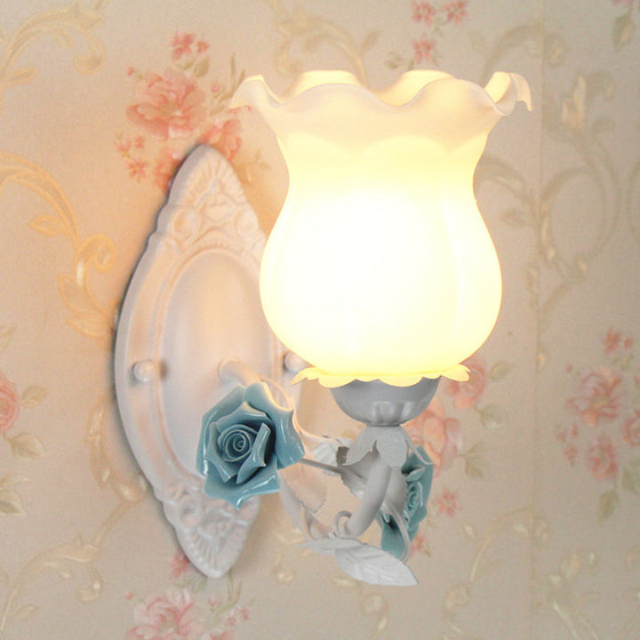 Skørter | Pink/Green/Blue 1-Light Wall Lamp American Garden Frosted White Glass Floral Wall Mounted Light