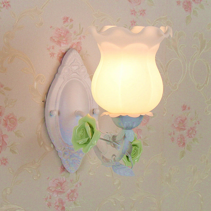 Skørter | Pink/Green/Blue 1-Light Wall Lamp American Garden Frosted White Glass Floral Wall Mounted Light