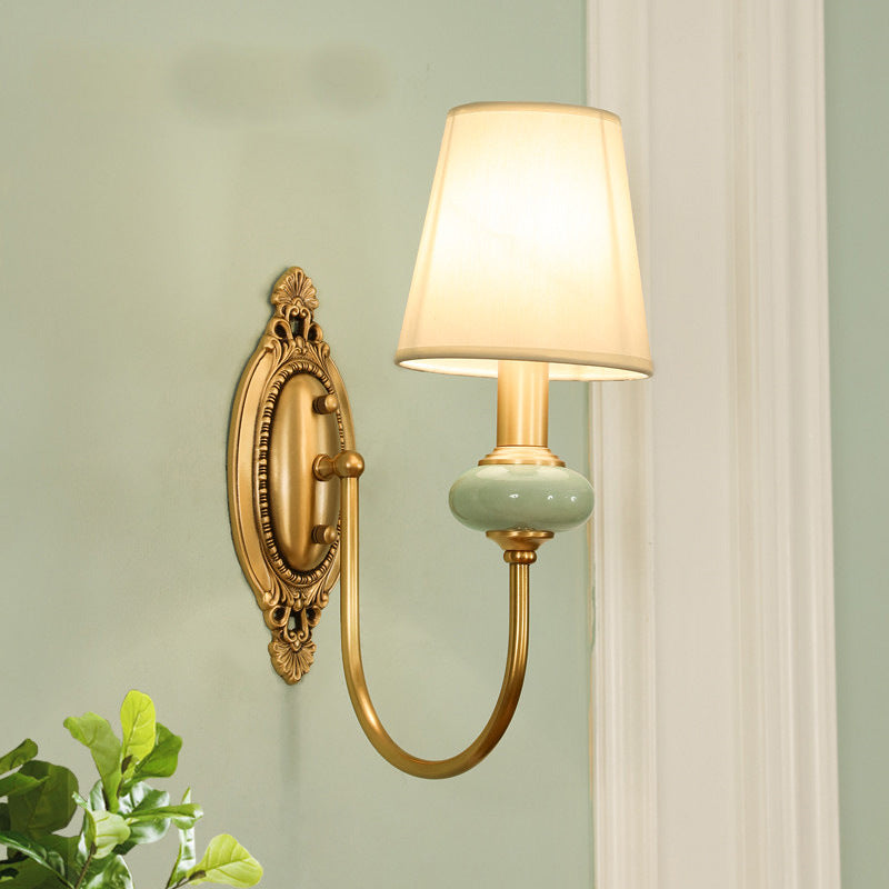 Skørter | Gold Swoop Arm Wall Lamp Traditional Metal 1/2-Cup Gold Sconce Lamp with Cone Shade and Synthetic Jade Decor
