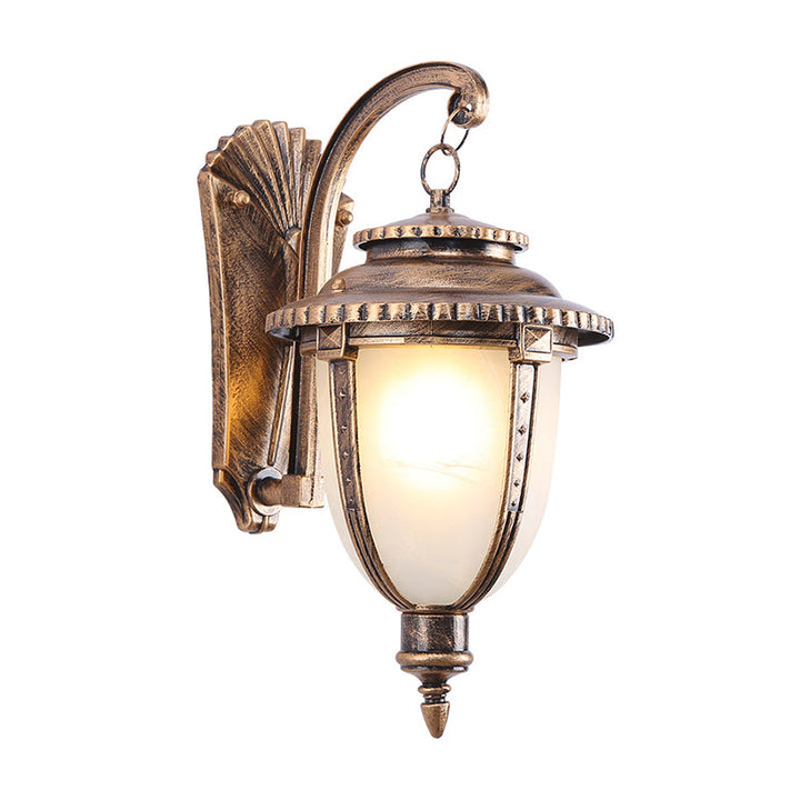 Skørter | Simple small/large wall lamp Vintage veranda wall lamp with bell-shaped milk frosted glass shade in black/brass