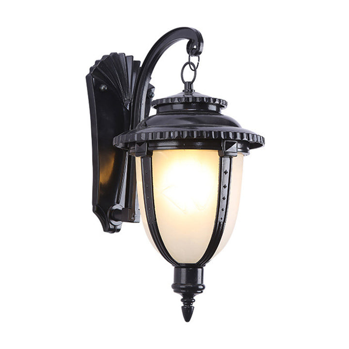Skørter | Simple small/large wall lamp Vintage veranda wall lamp with bell-shaped milk frosted glass shade in black/brass