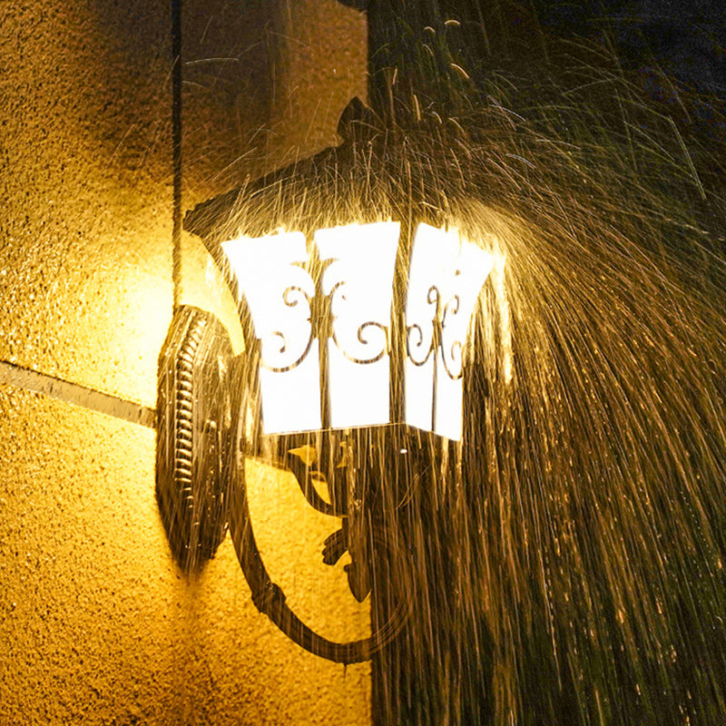 Lisslune | Frosted Glass Curved Lantern Wall Light Traditional Terrace Small/Large Solar LED Wall Lamp in Black/Brass