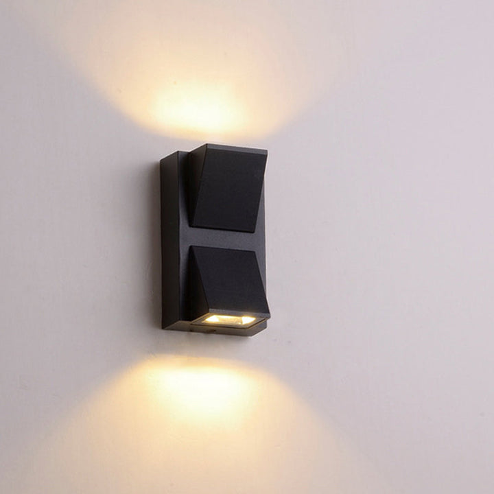 Lisslune | Triangle Aluminum Wall Lamp Flat Black Small/Medium Wall Mount Lamp for Hallway