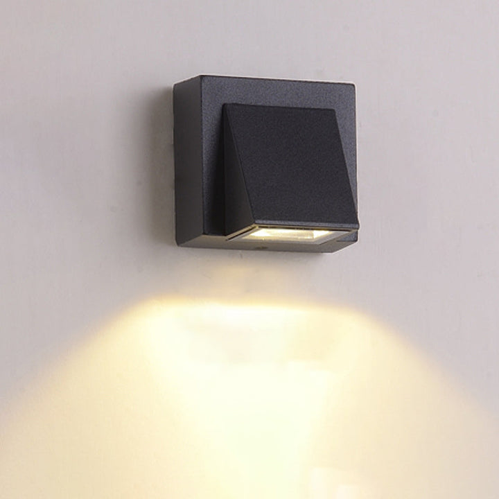 Lisslune | Triangle Aluminum Wall Lamp Flat Black Small/Medium Wall Mount Lamp for Hallway