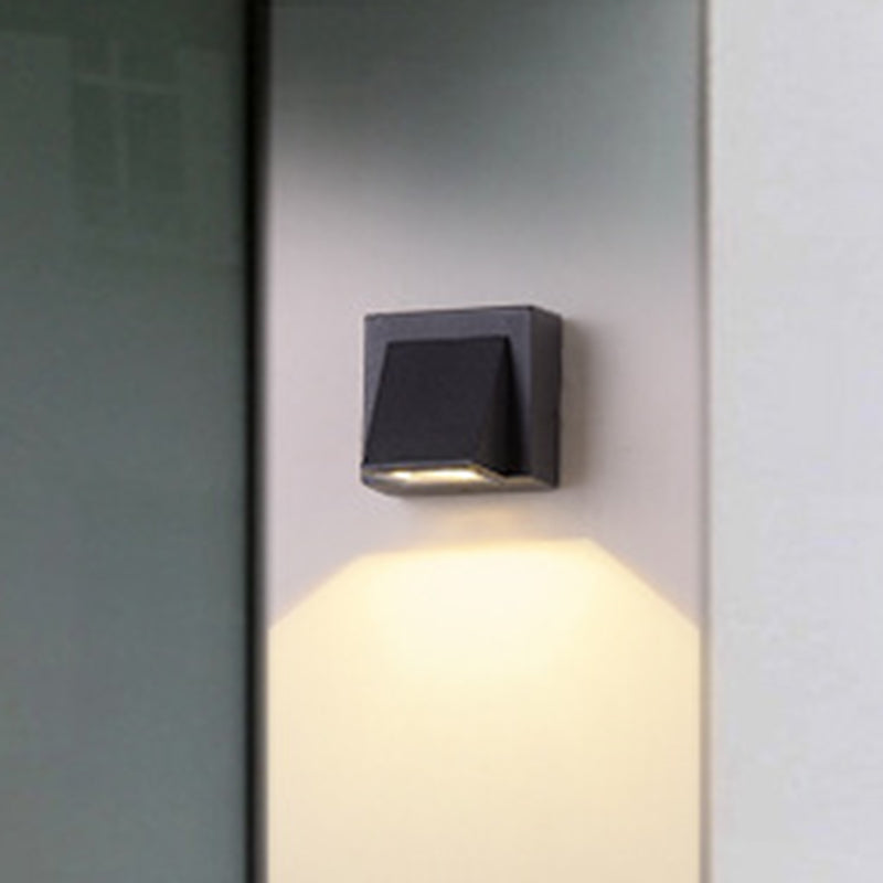 Lisslune | Triangle Aluminum Wall Lamp Flat Black Small/Medium Wall Mount Lamp for Hallway
