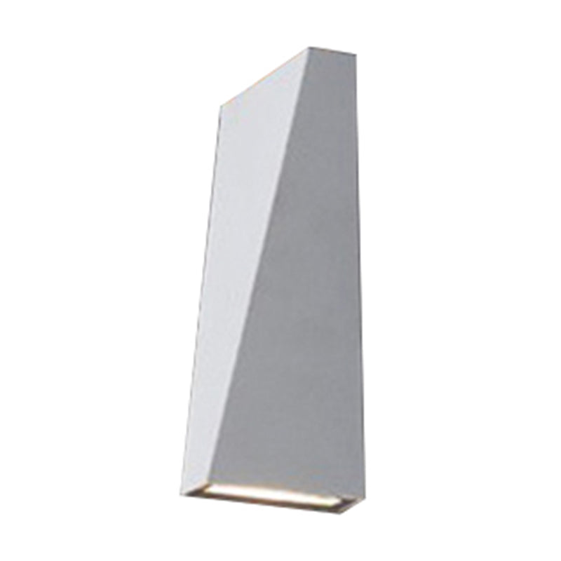 Skørter | Nordic LED Flush Wall Lamp Black/White Triangular LED Wall Lamp with Metal Shade for Balcony, Warm/White Light