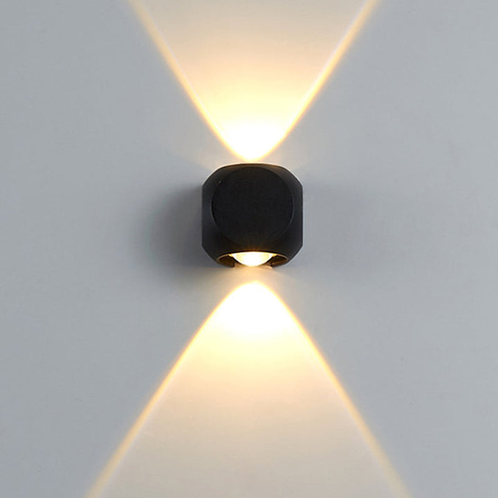 Lisslune | Mini Cube Wall Washer Sconce Nordic Aluminium 2/4-Head Living Room LED Wall Light in Black/White