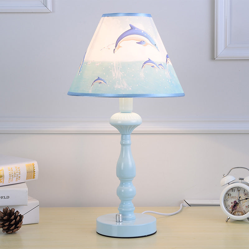 Lisslune | Dolphilume – Unusual dolphin desk lamp for children