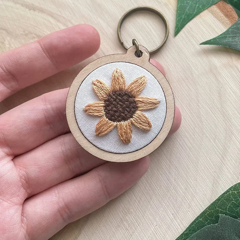 Lisslune | Hand embroidery set