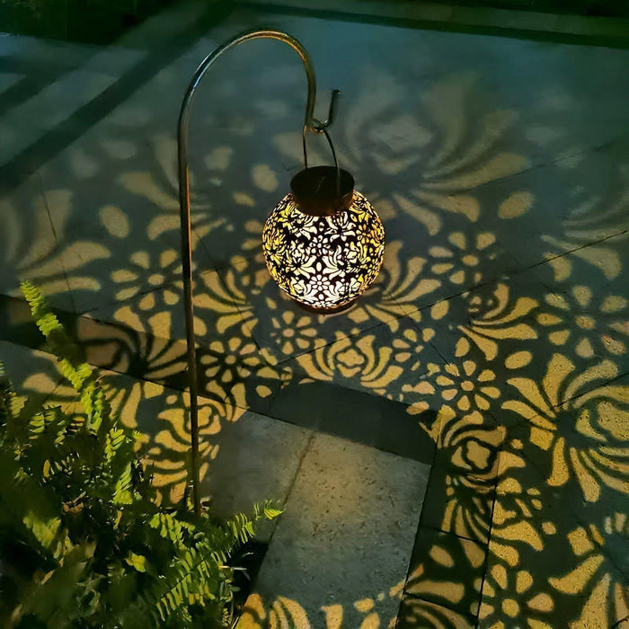 Lisslune | AmbientGlow - Solar lamp with floral pattern