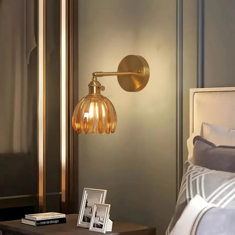 Lisslune | GlowForge - Stylish Wall Lamp with a Metallic Finish