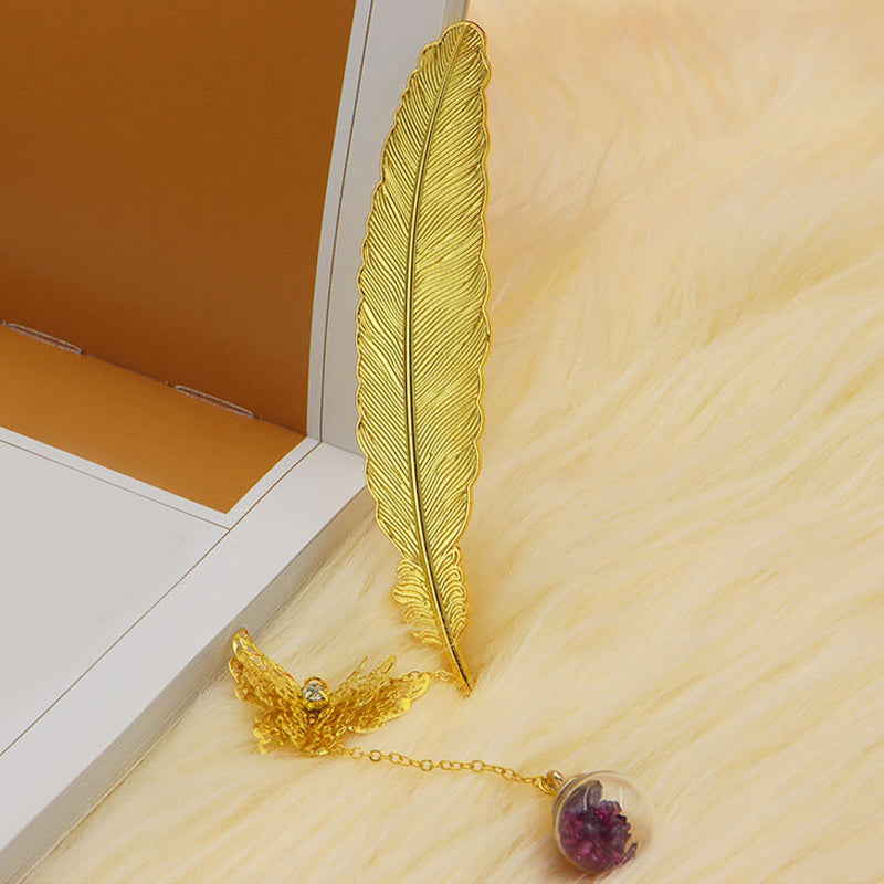 Lisslune | Metal Spring Bookmark