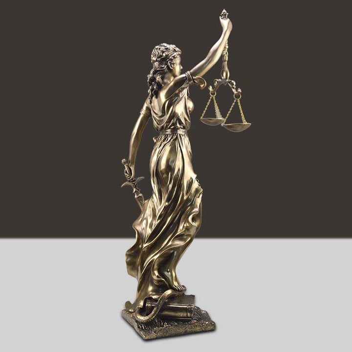 Lisslune | Decoration statue of the goddess of justice