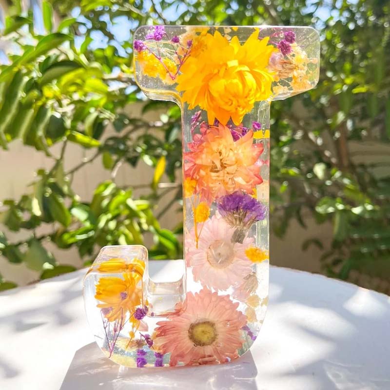 Lisslune | Night light made of resin with floral pattern