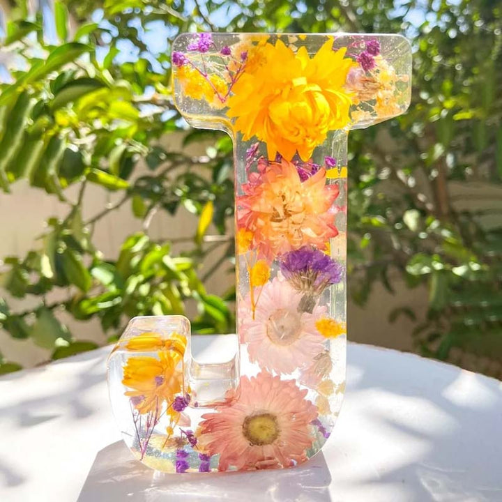 Lisslune | Night light made of resin with flower pattern