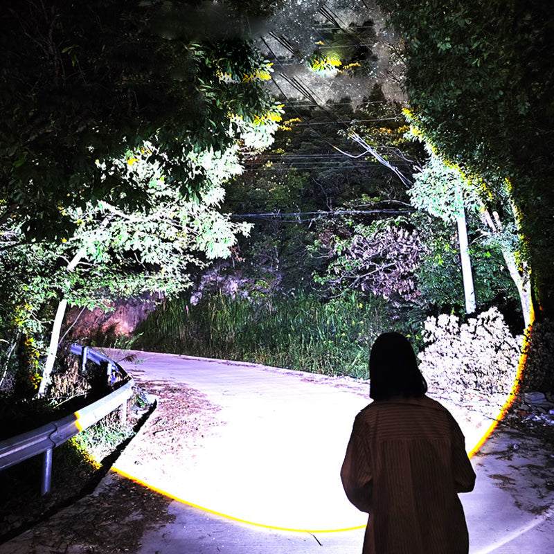 Lisslune | Multifunctional rechargeable LED flashlight