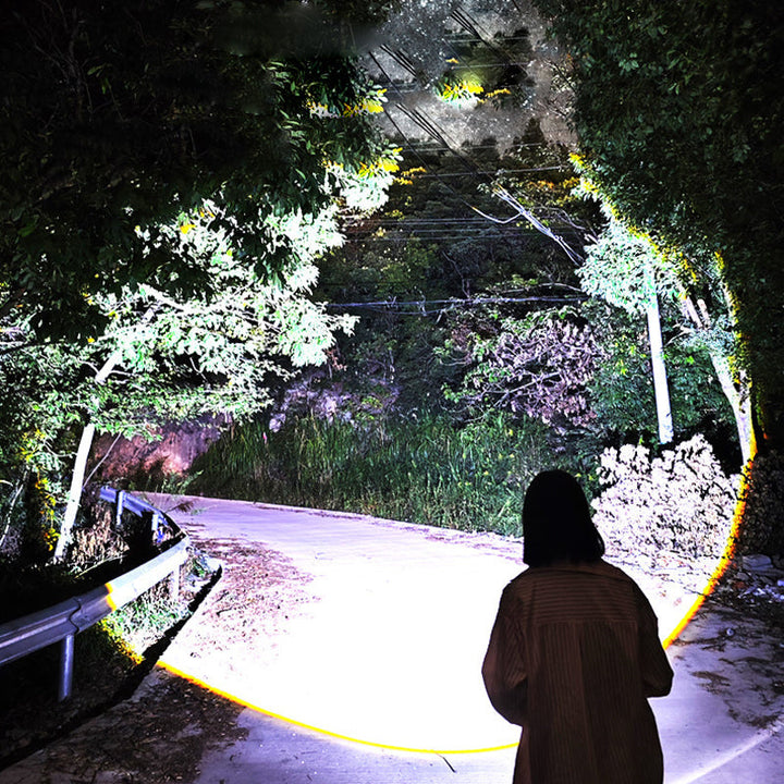 Lisslune | Multifunctional rechargeable LED flashlight