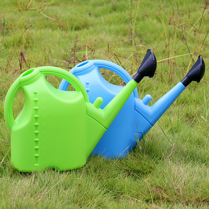 Lisslune | Watering can with large capacity and long spout for precise watering and plant care