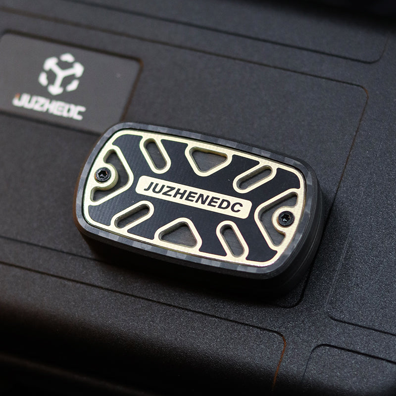 Lisslune | Matrix EDC Carbon Fiber Push Card Decompression Toy