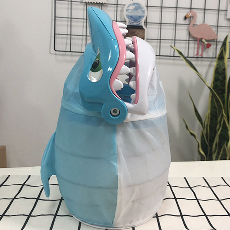 Lisslune | Shark Bite Game - Watch out for your fingers!