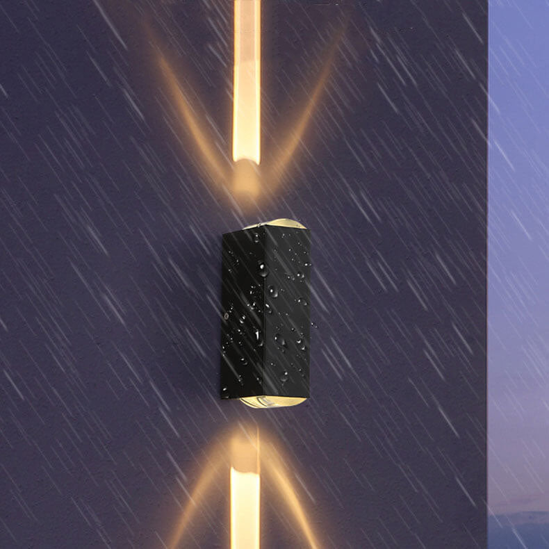 Lisslune | Modern waterproof rectangular LED wall light for outdoor use