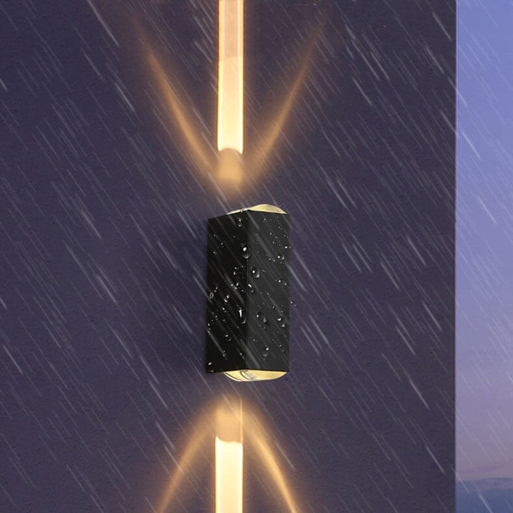 Lisslune | Modern waterproof rectangular LED wall light for outdoor use