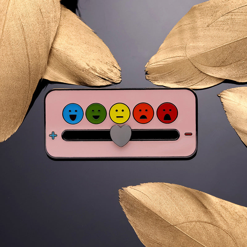 Lisslune | Brooches that express your mood